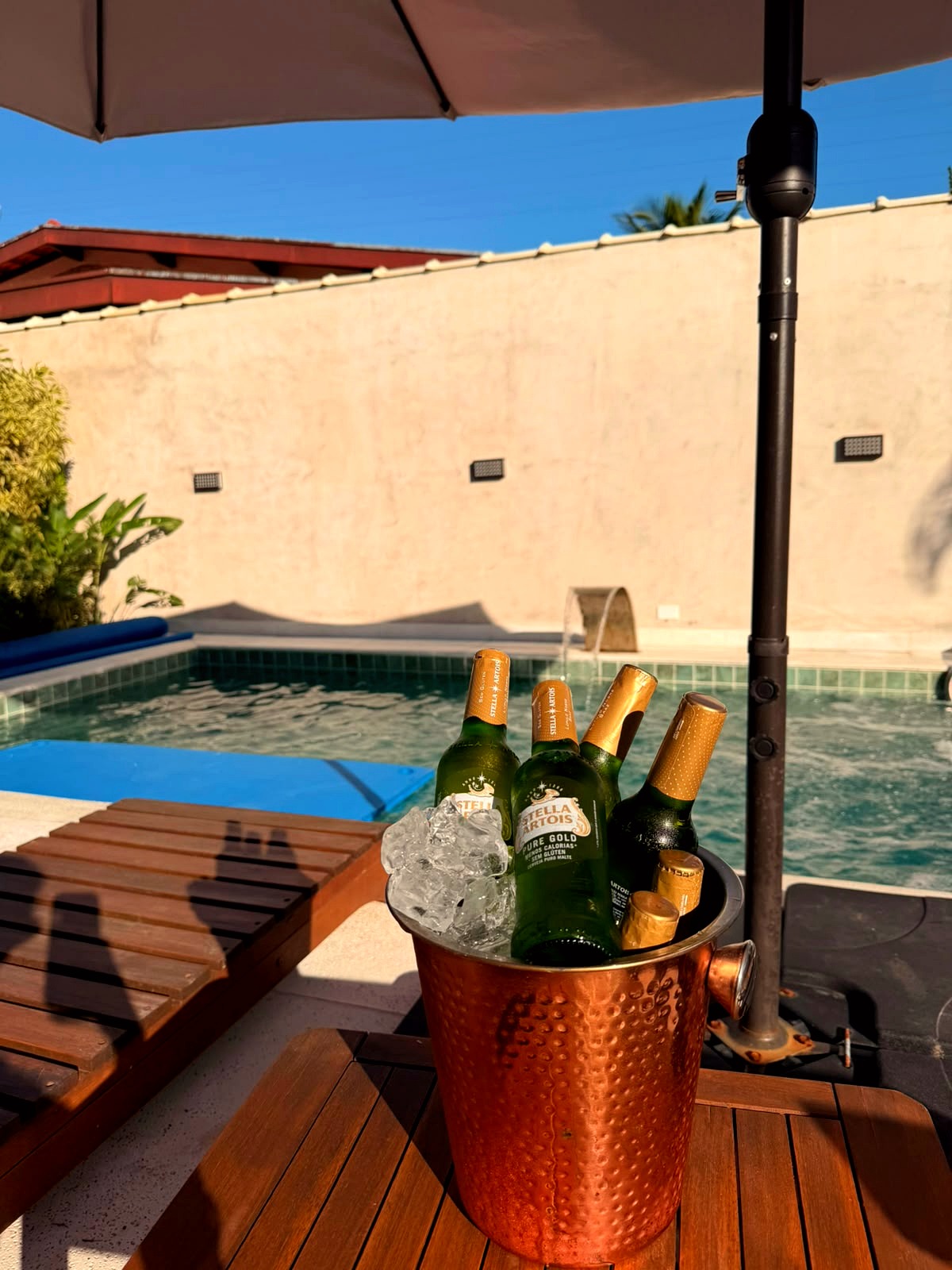 Brinde Gelado & Relax na Piscina
